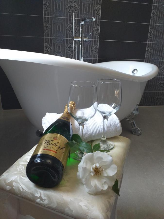 ポプラト Monato Bed & Breakfast エクステリア 写真